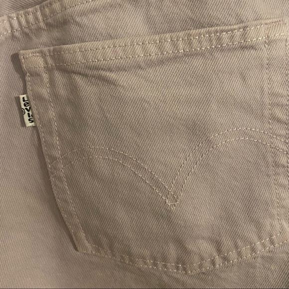 LEVI LAVENDER 501® ORIGINAL HIGH RISE WOMEN'S SHORTS - Picture 3 of 8
